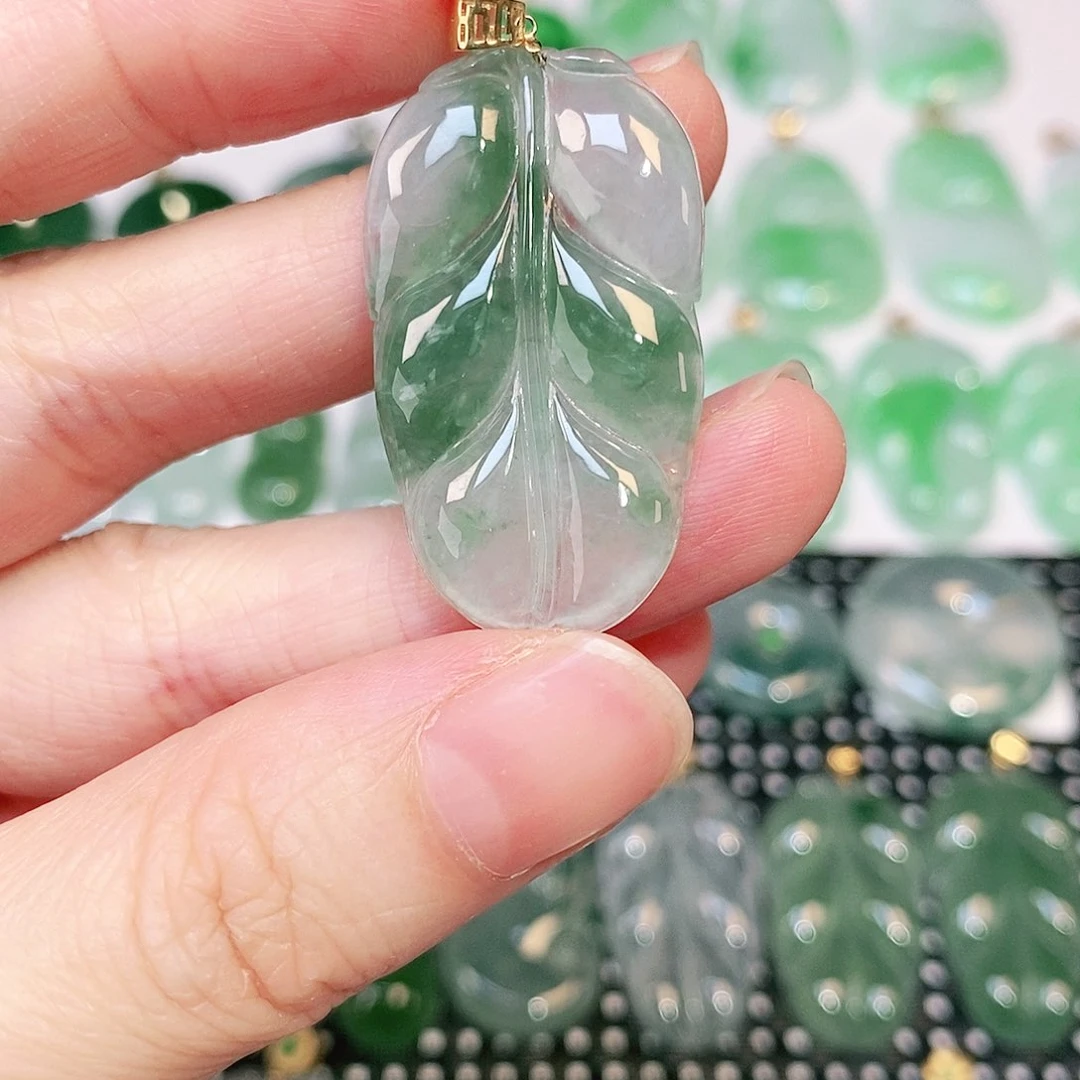 翡翠吊坠(不含链)18K金镶嵌