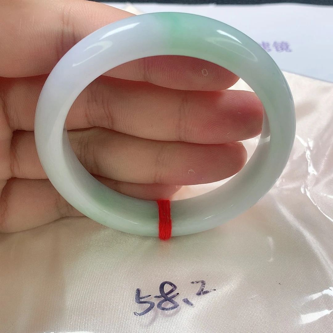 翡翠手镯未镶嵌328号