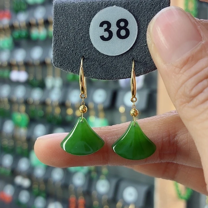 和田玉18K金镶嵌耳饰