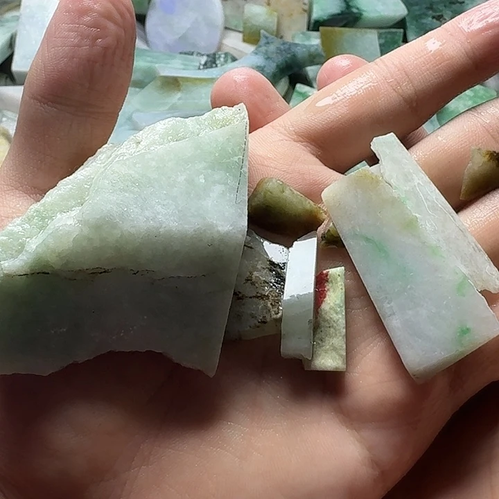 翡翠未镶嵌颈饰512