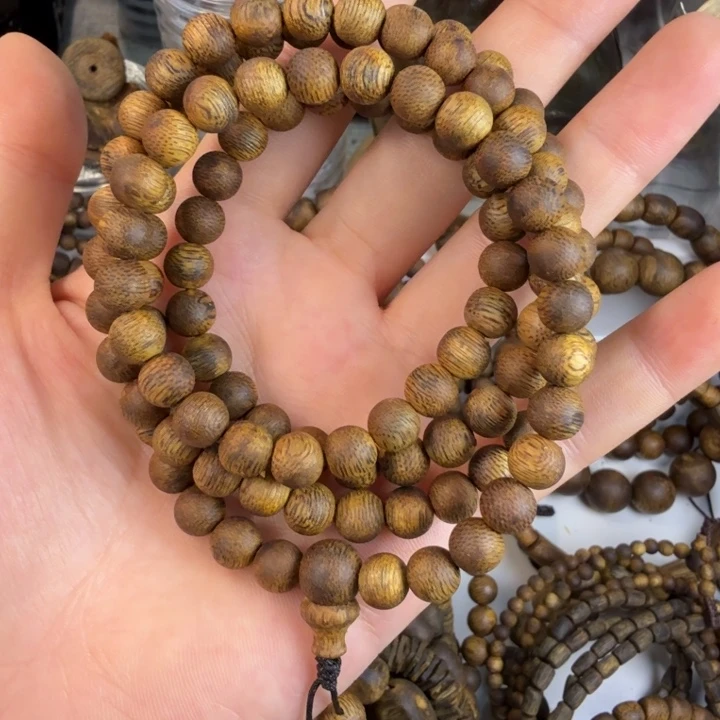 沉香沉香碎屑莺歌绿奇楠07圆珠多圈14克➕