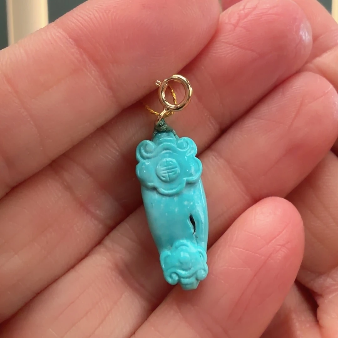 绿松石未镶嵌颈饰