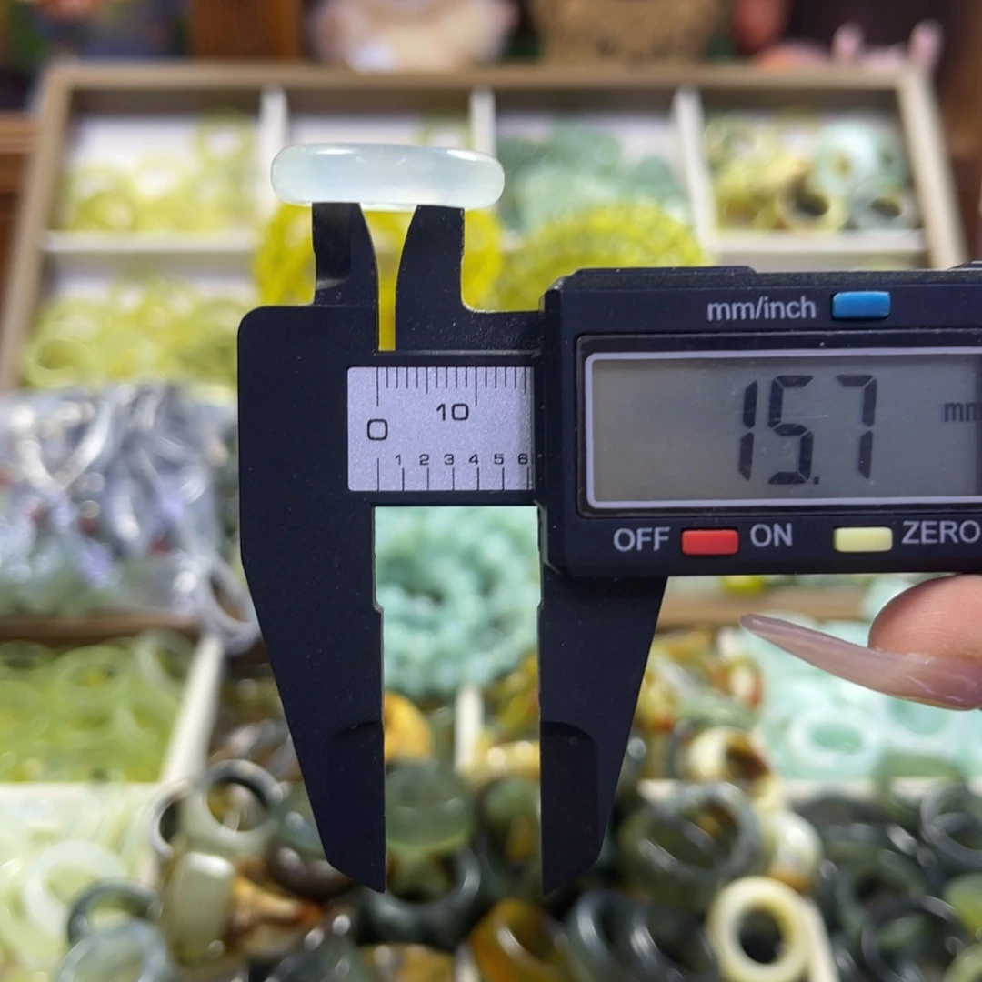 蛇纹石玉未镶嵌手镯10