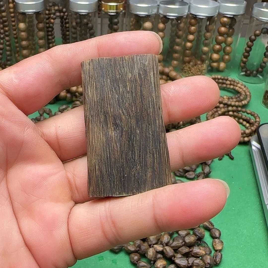 吊坠沉香海南白棋