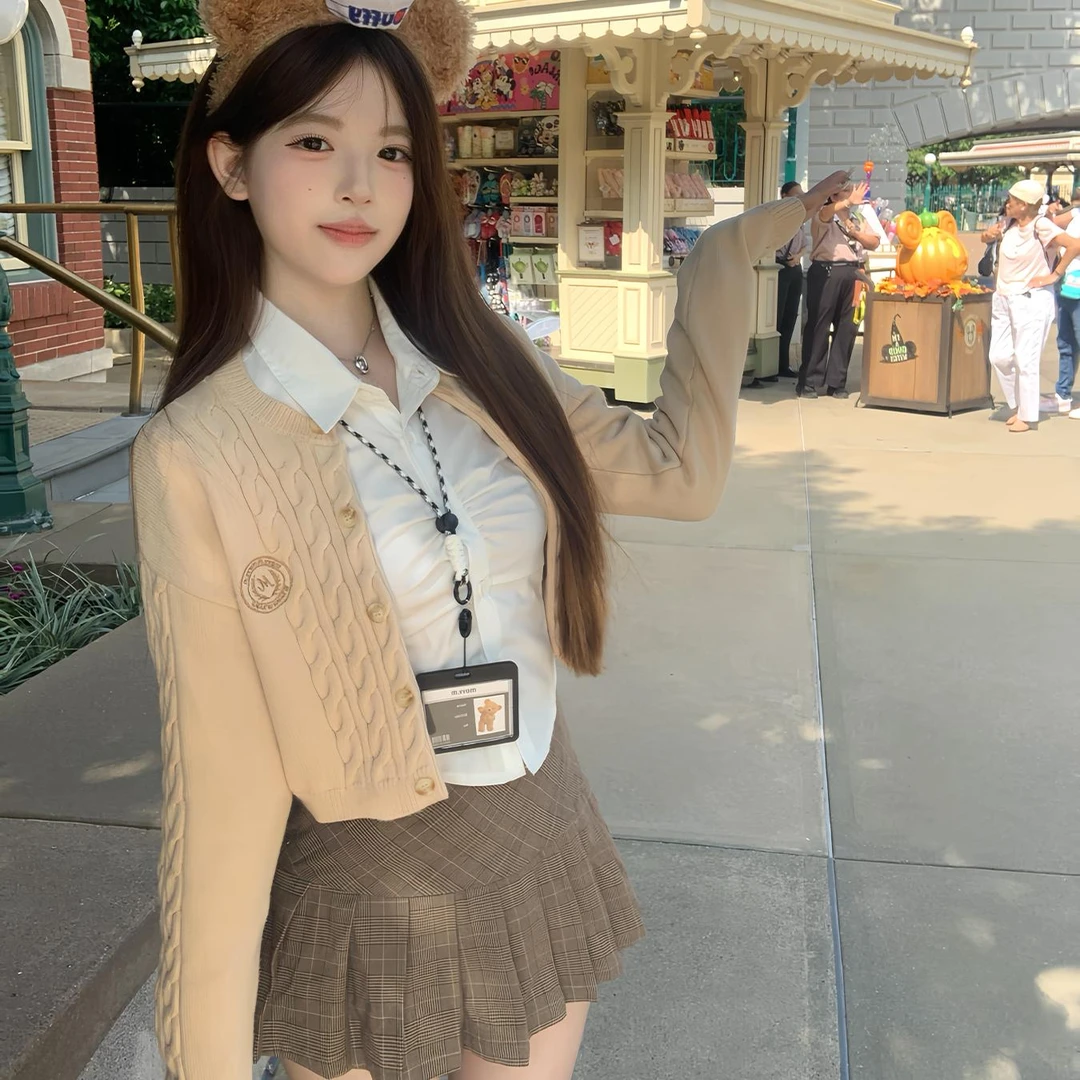 栗子少女学院风卡其针织开衫格纹百褶裙套装女 减龄shebyshj越南