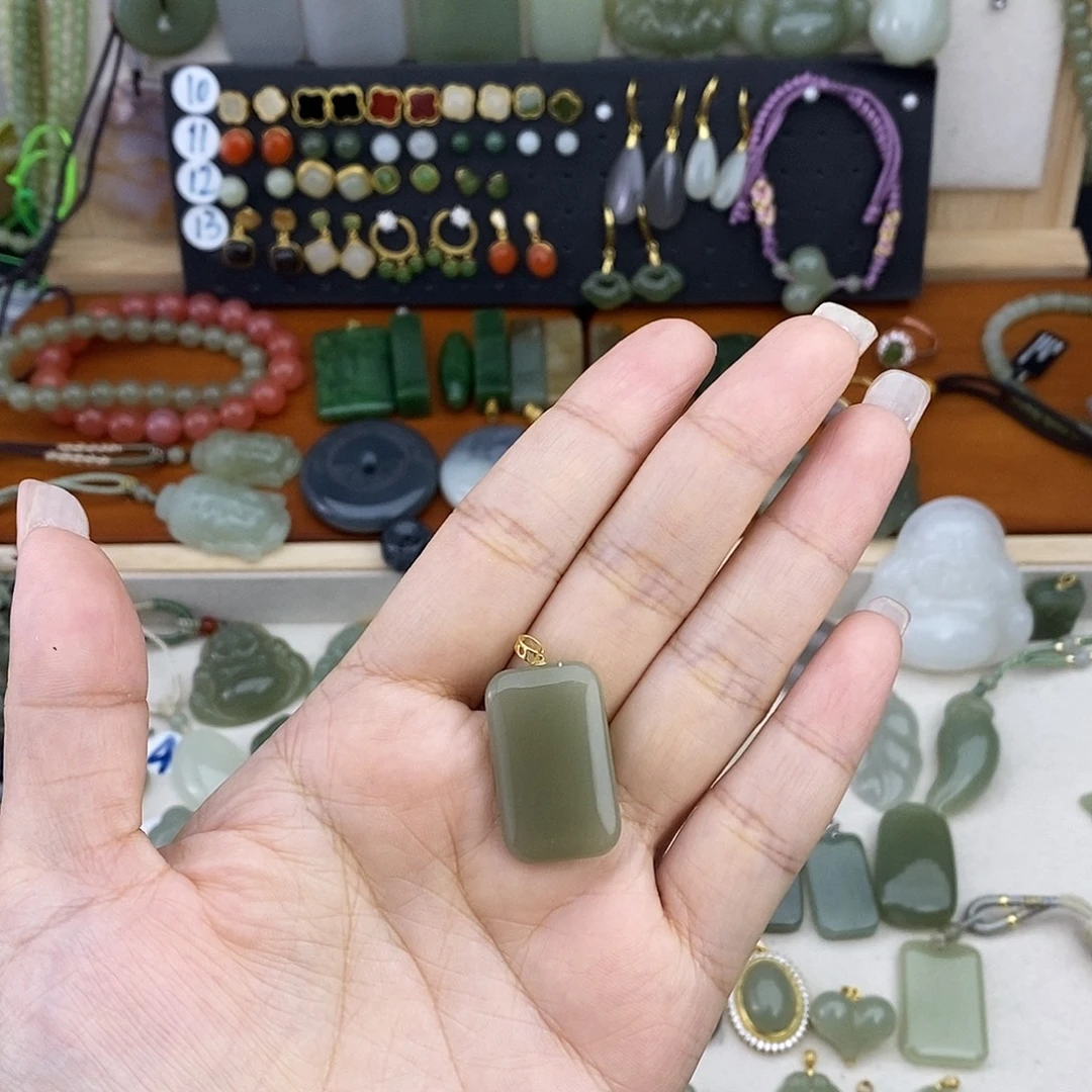 和田玉18K金镶嵌吊坠(不含链)