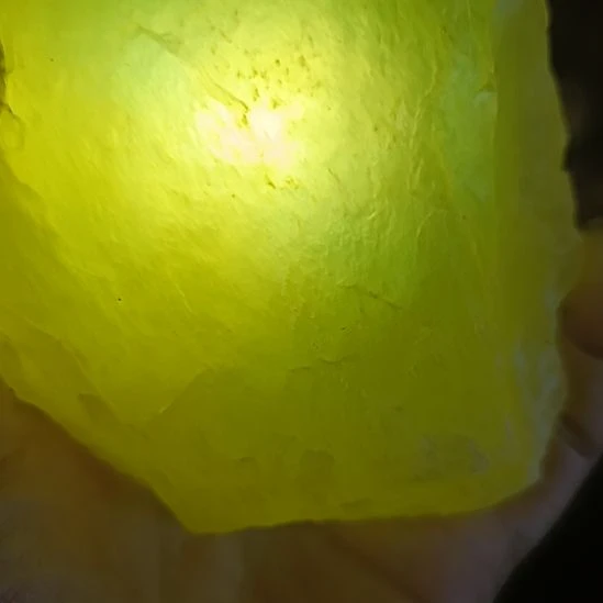 蛇纹石玉未镶嵌珠宝奇石