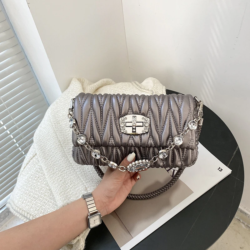 1038 高级感小包包女2023新款时尚百搭褶皱链条包单肩