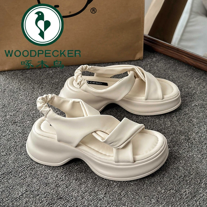 啄木鸟厚底运动凉鞋女款夏季2025新款百搭沙滩外穿软底增高女鞋子