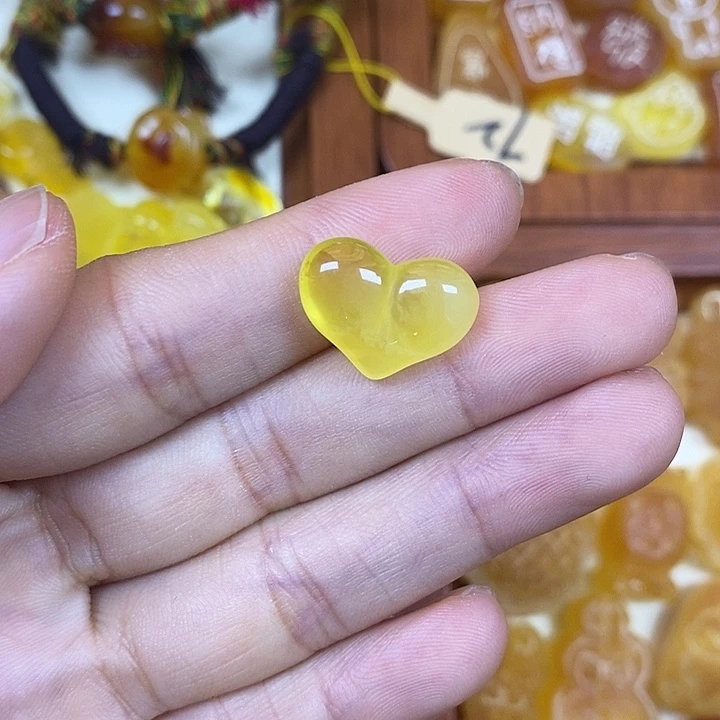 吊坠橄榄核小屁桃48