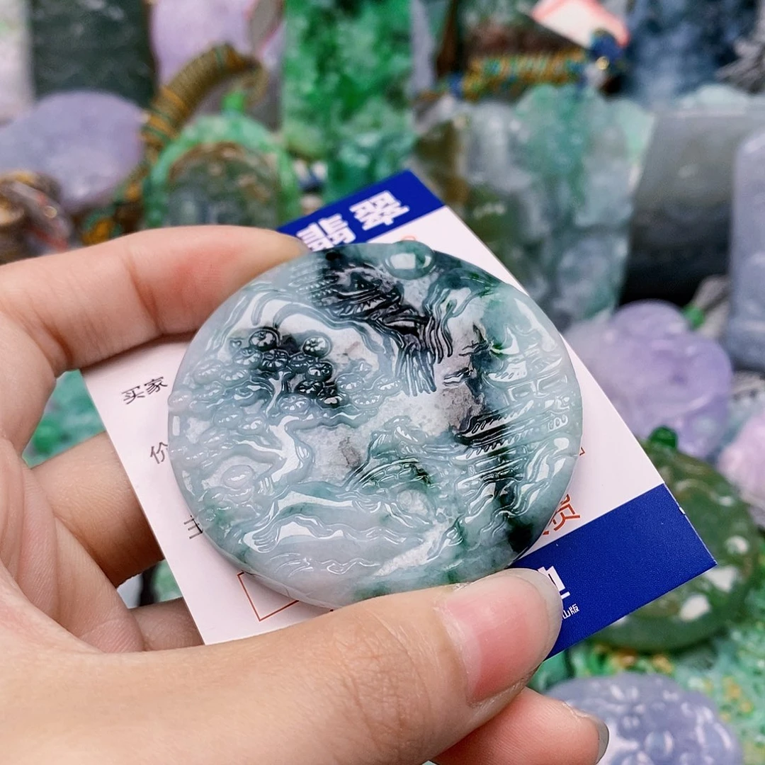 吊坠(不含链)未镶嵌翡翠