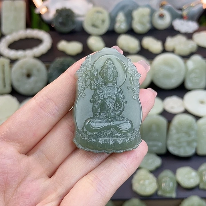 颈饰未镶嵌和田玉