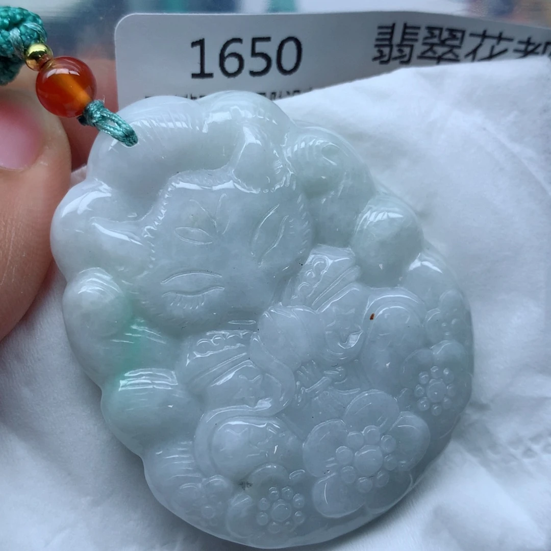 翡翠颈饰未镶嵌牌子