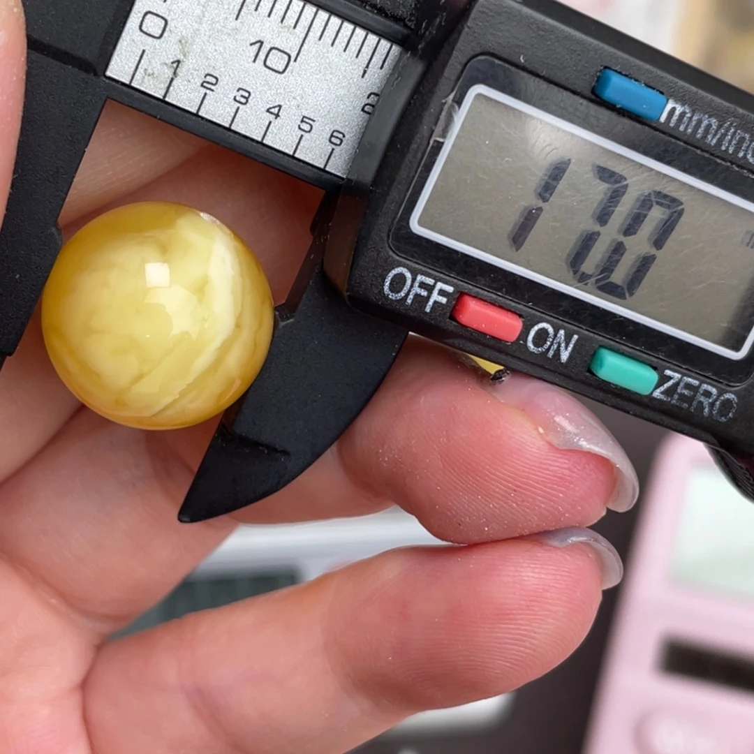 未镶嵌琥珀裸石蜜蜡374
