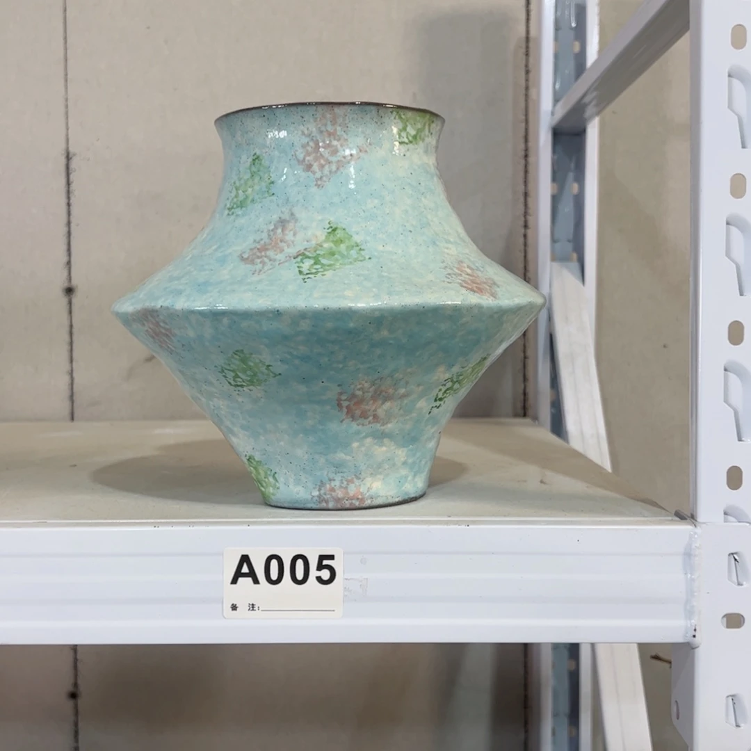 红陶口10高19有孔