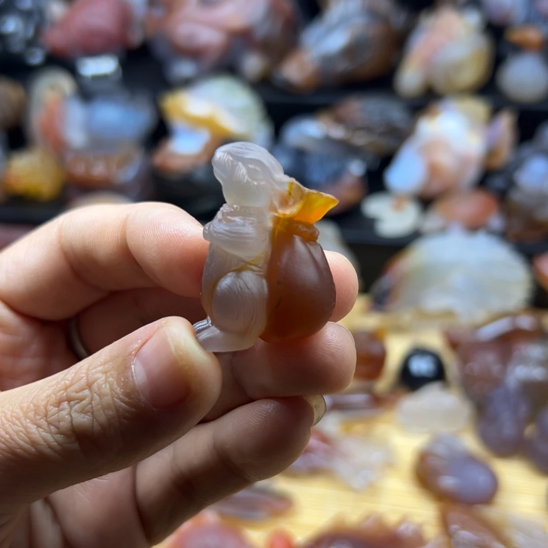 秋***绪玛瑙/玉髓未镶嵌颈饰