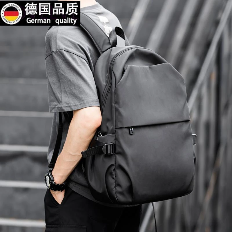 德国2025新款双肩包防水休闲大容量旅行包轻便学生电脑包通勤背包