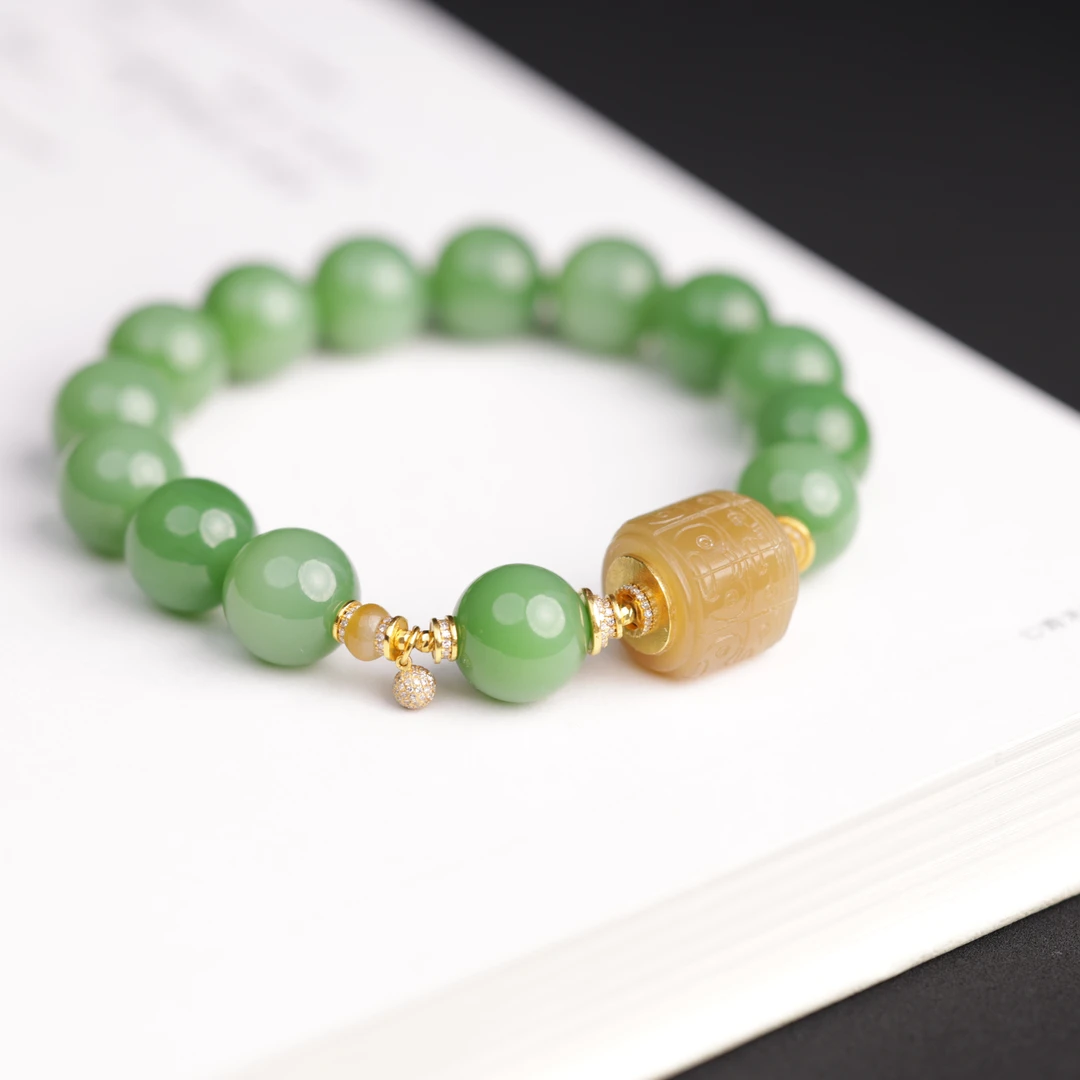 一团和气 | 传承臻品和田玉高色粉绿手串