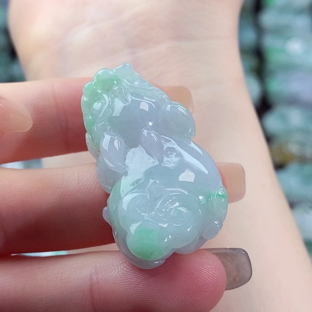 颈饰未镶嵌翡翠天然