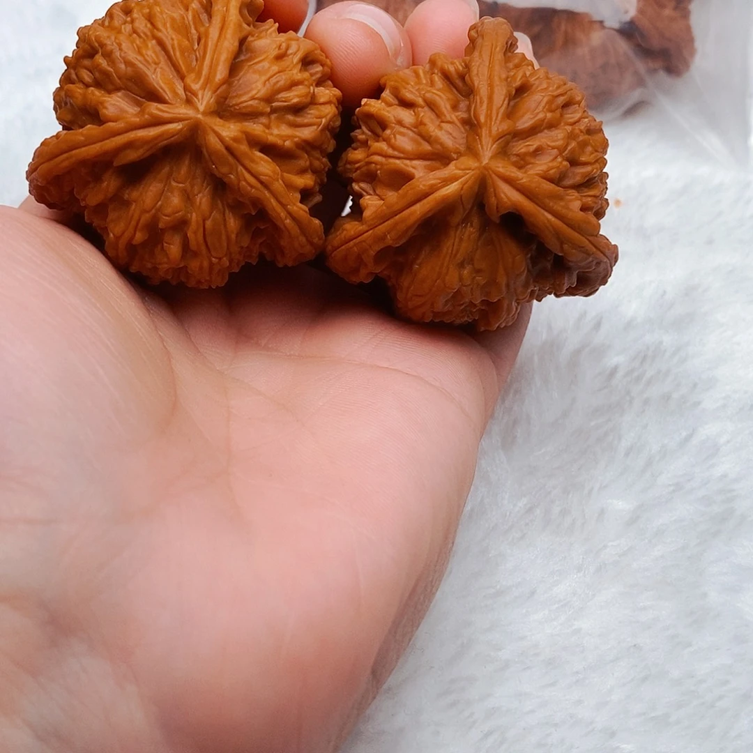 H***战吊坠文玩核桃三棱