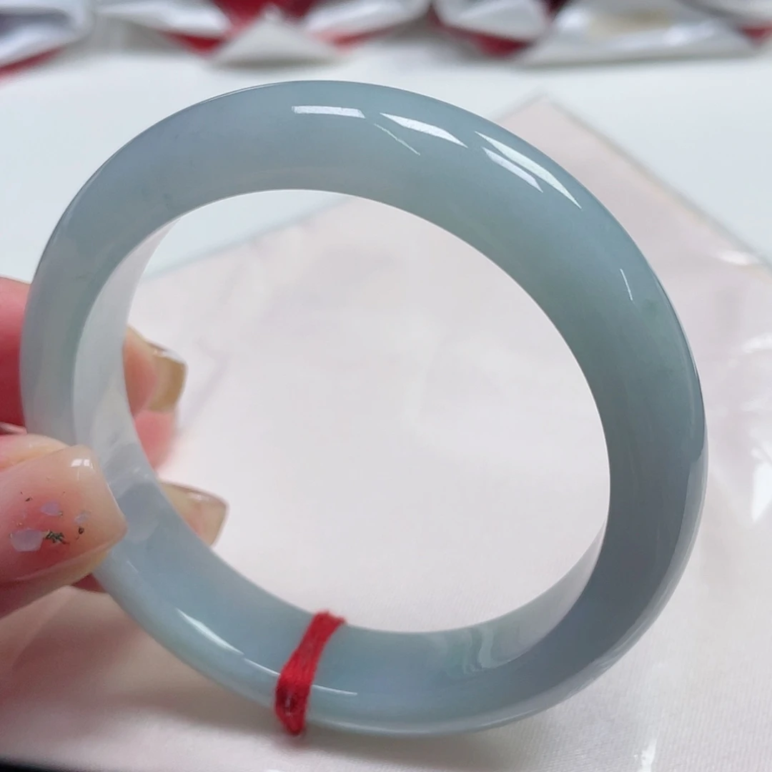 翡翠手镯未镶嵌缅甸翡翠