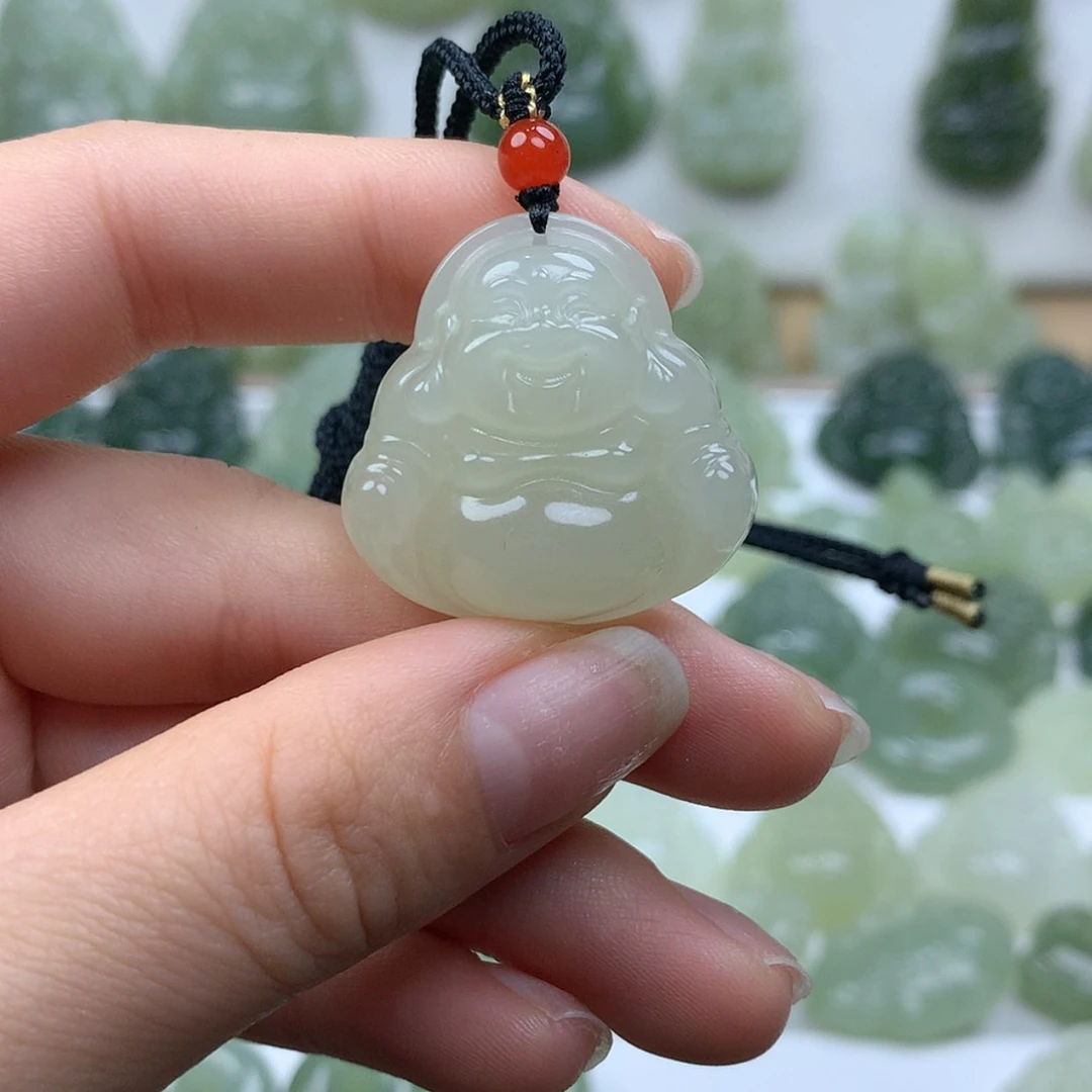 【闪购商品】颈饰未镶嵌和田玉林***?