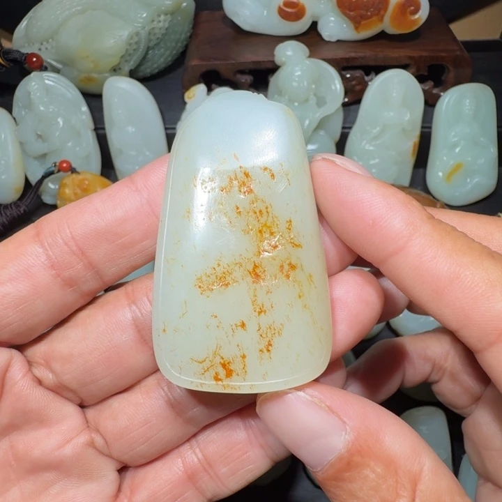 颈饰未镶嵌和田玉郭