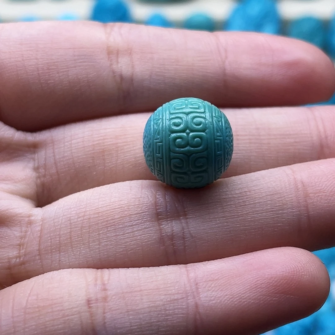 绿松石未镶嵌颈饰