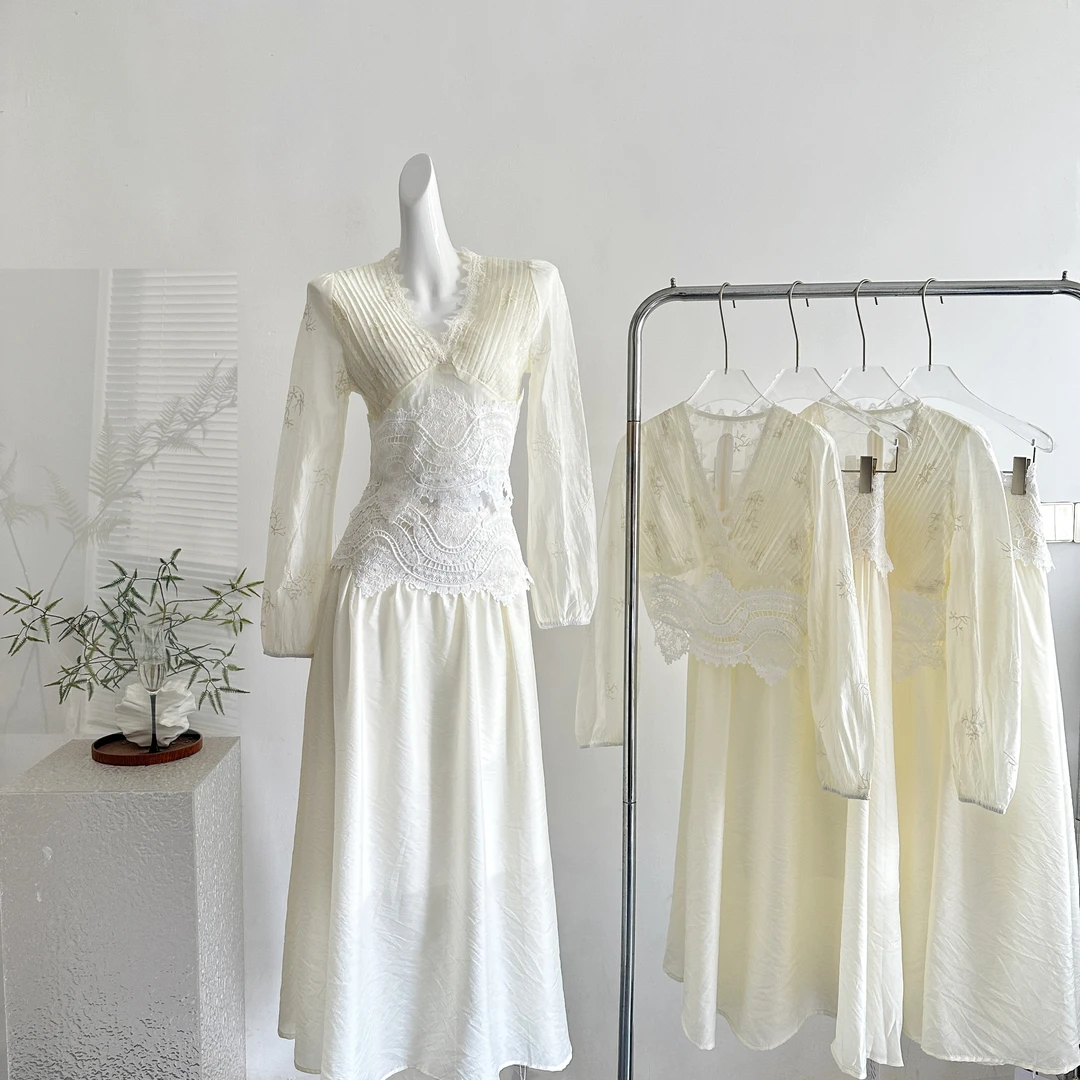 秋季新款【白月光】南法lady风 重工V领花边小衫半身裙时尚两件套女