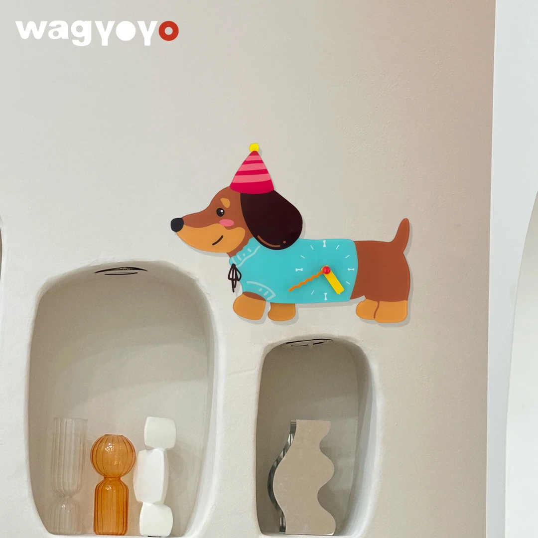 原创腊肠挂钟小狗挂钟可爱创意家居软装网红钟表客厅家用