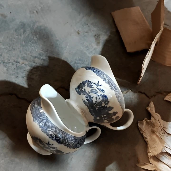 摆件陶瓷盘子碗啥都有