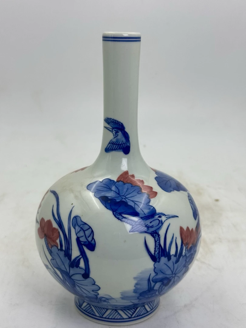 青花釉里红花鸟纹玉净瓶