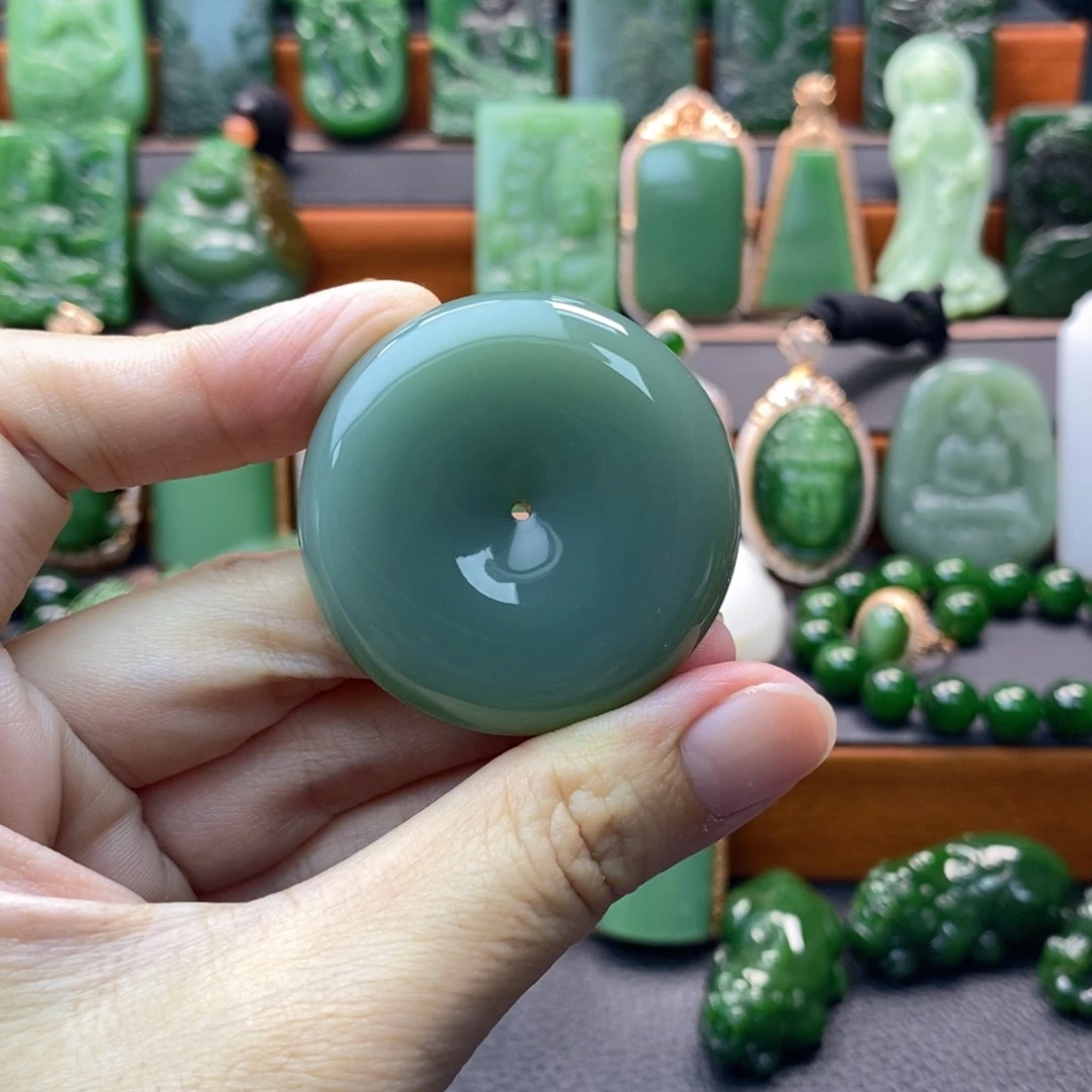 颈饰未镶嵌和田玉（碧玉）瑞****）平安扣