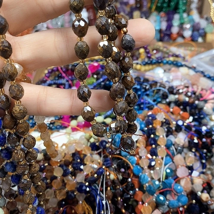 么***哒玛瑙/玉髓未镶嵌珠宝半成品