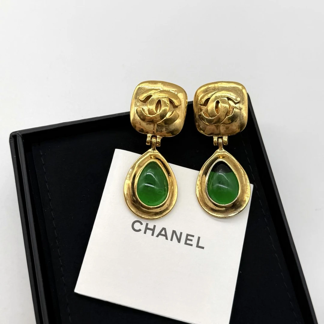 95新 Chanel/香奈儿 Chanel绿色琉璃吊坠耳夹
