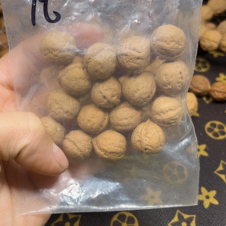 凡****天然野生秋子散籽