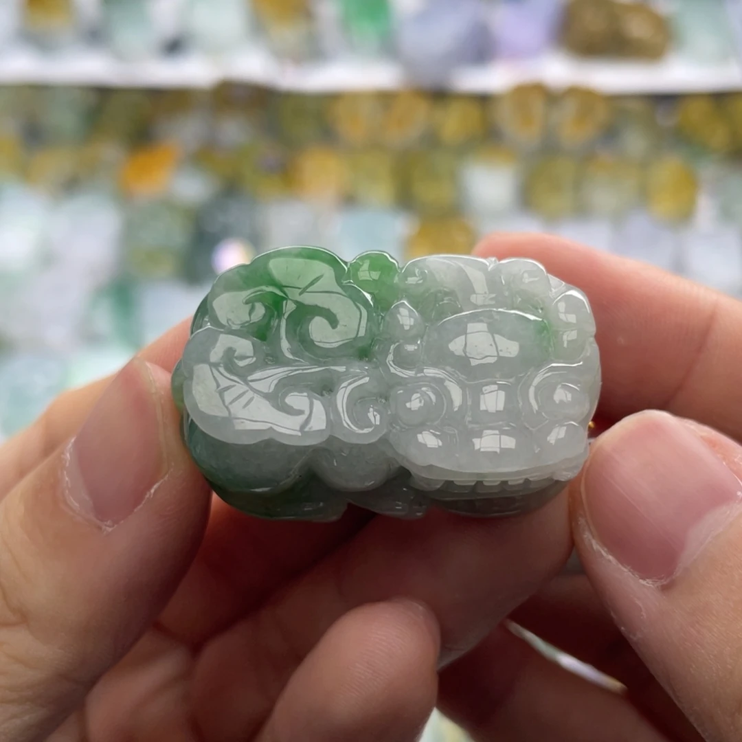 翡翠未镶嵌颈饰貔貅21