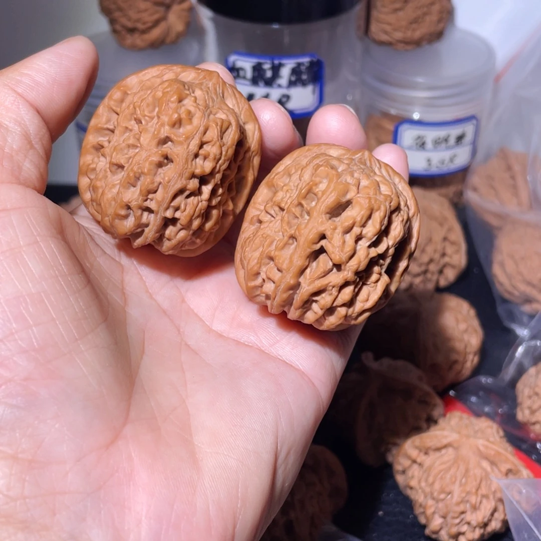 吊坠桃核J****337尺将军膀