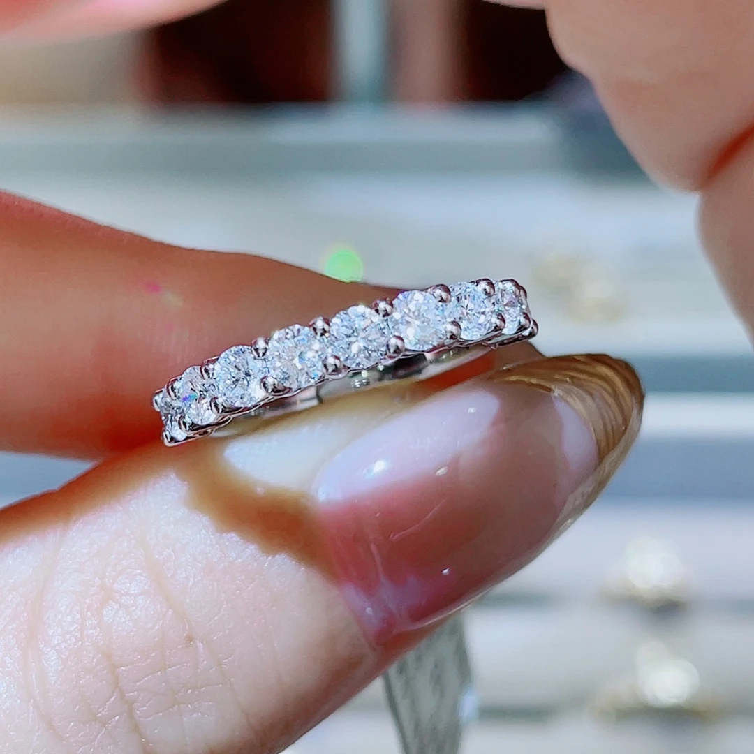 铂Pt950镶嵌实验室培育钻石0.9ct 九公主排戒 10 号