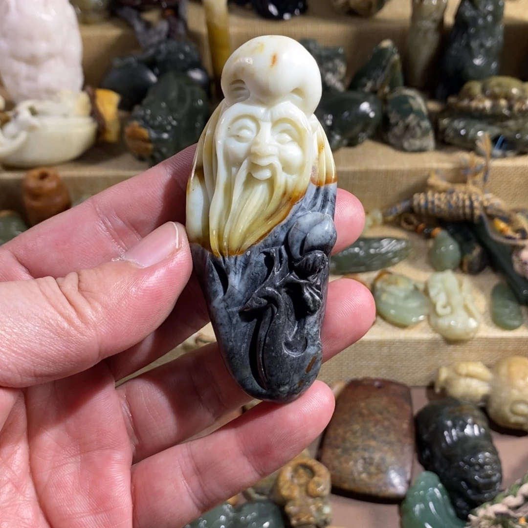 未镶嵌透闪石质玉挂件