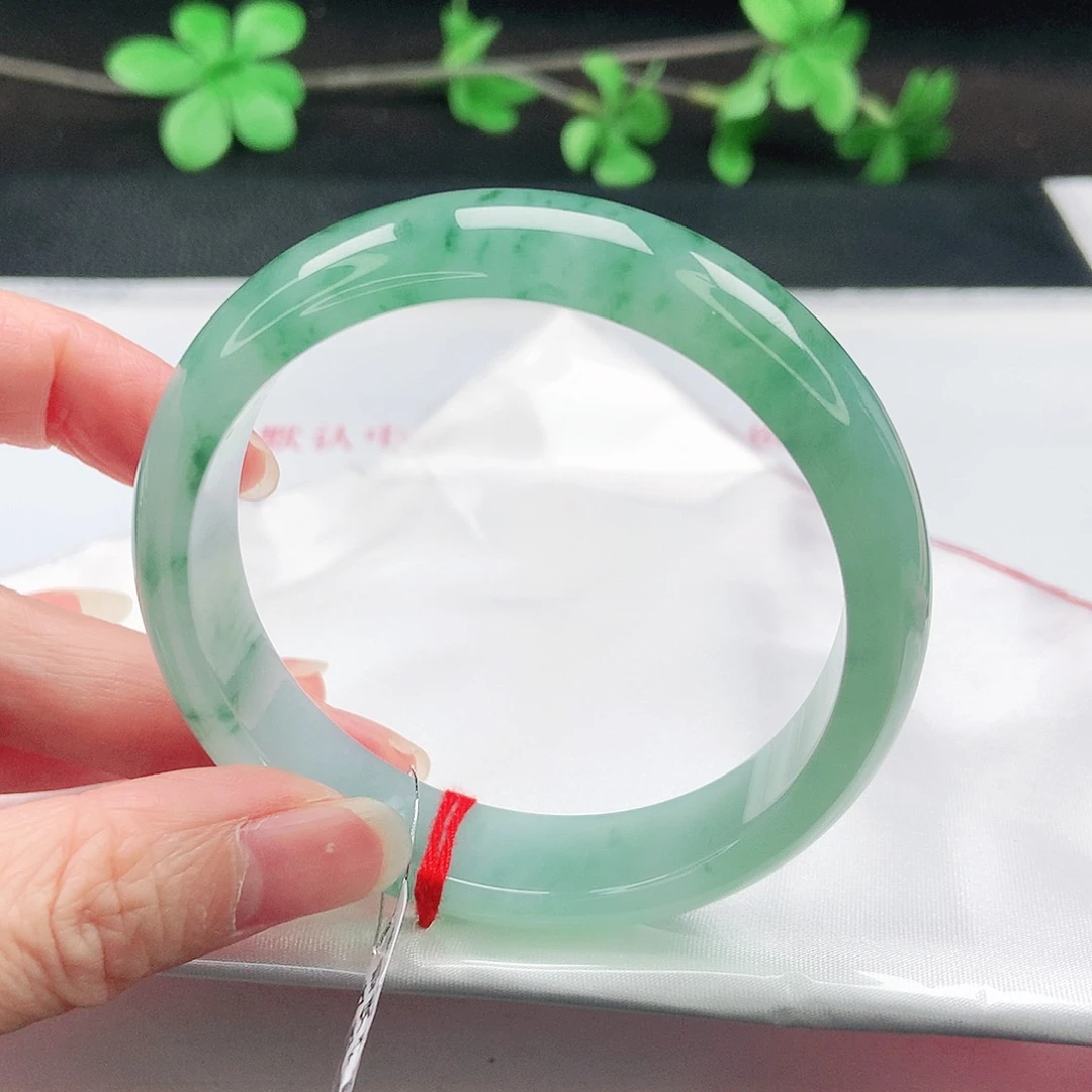 翡翠未镶嵌手镯58圈