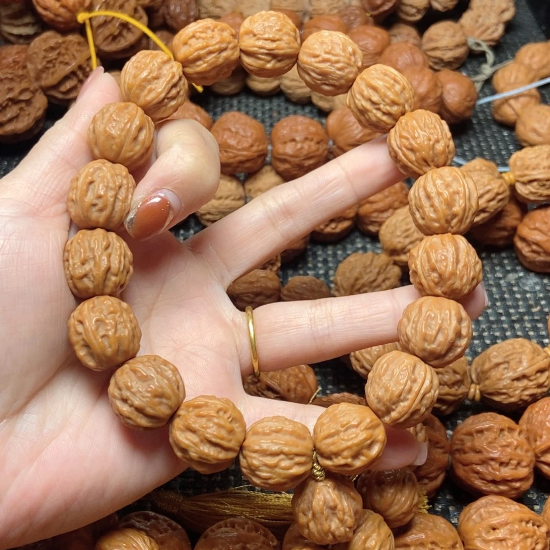 漂***泊吊坠桃核野生树王手持