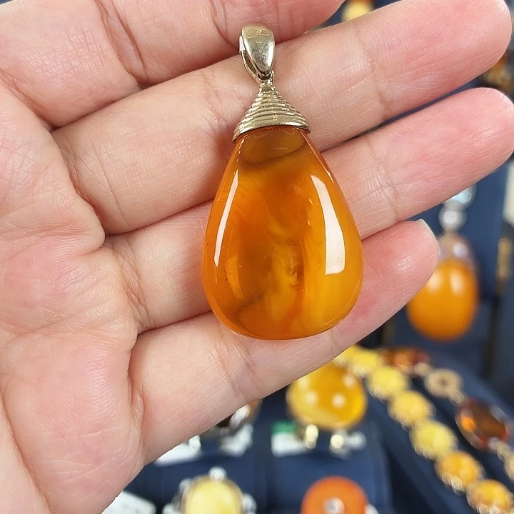 琥珀银S925镀金镶嵌颈饰