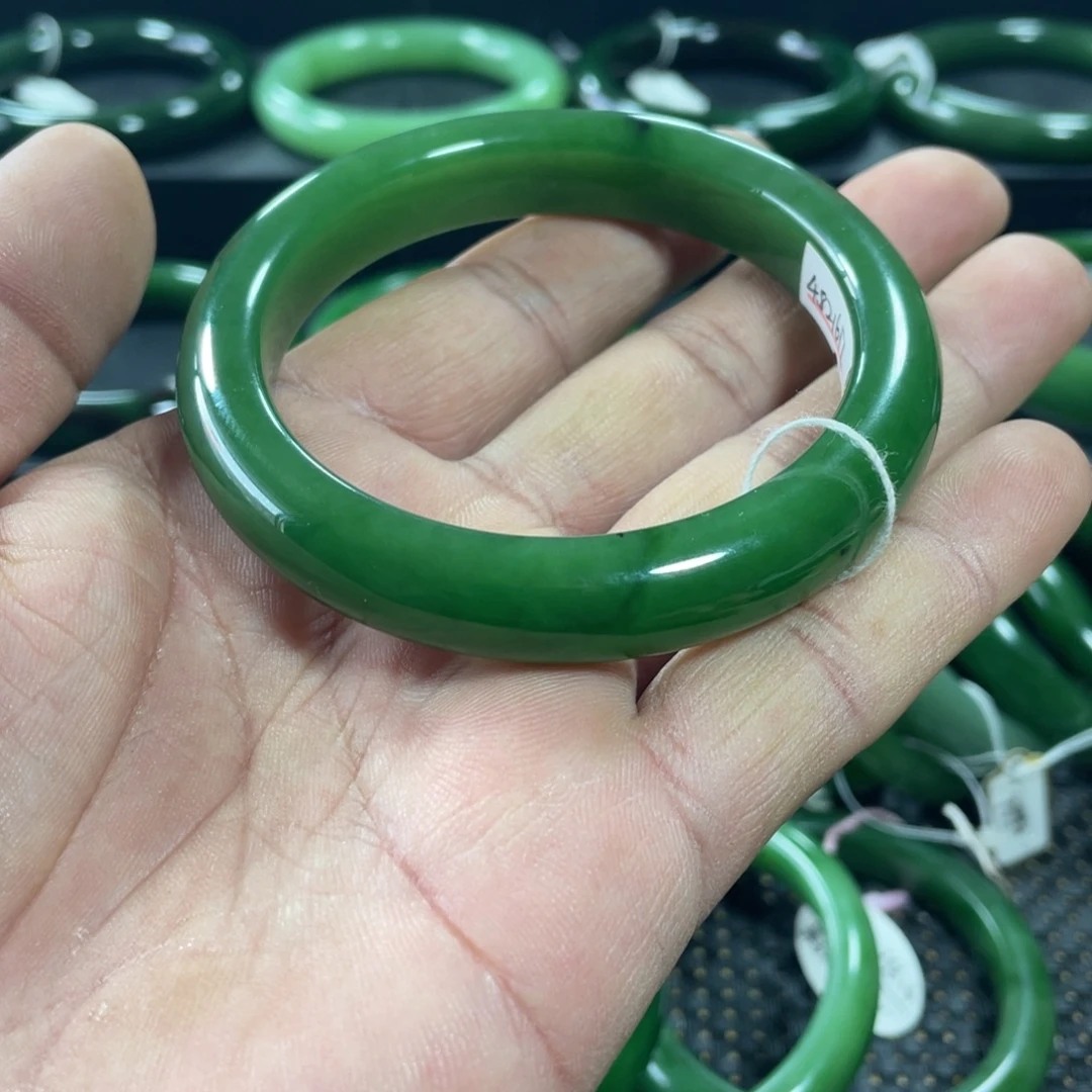 和田玉（碧玉）未镶嵌手镯