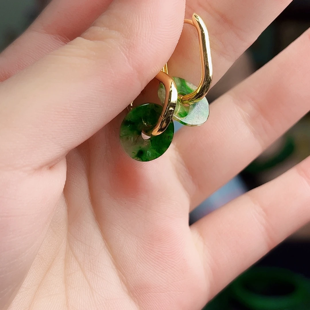 颈饰未镶嵌翡翠多样性