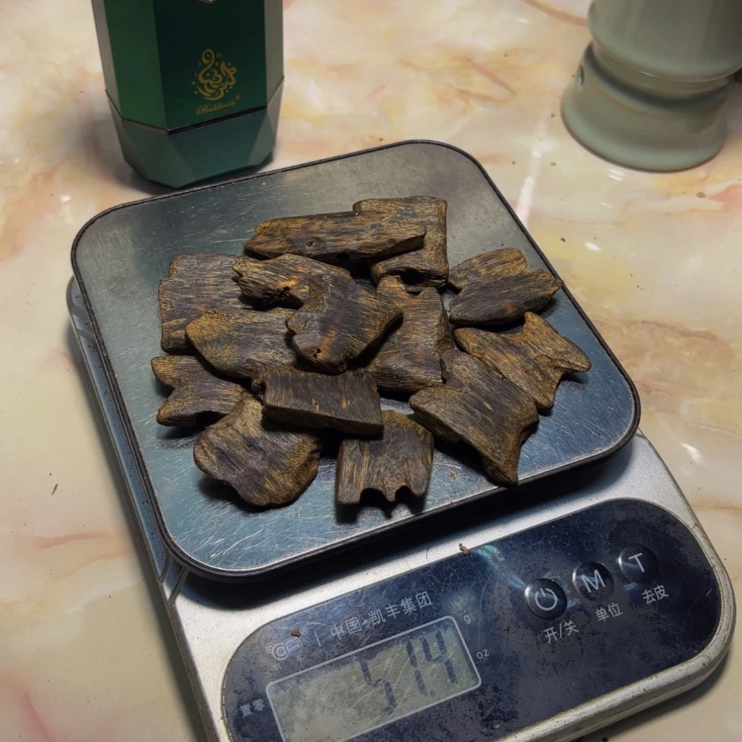 沉香木手把件一*沉香高油块料