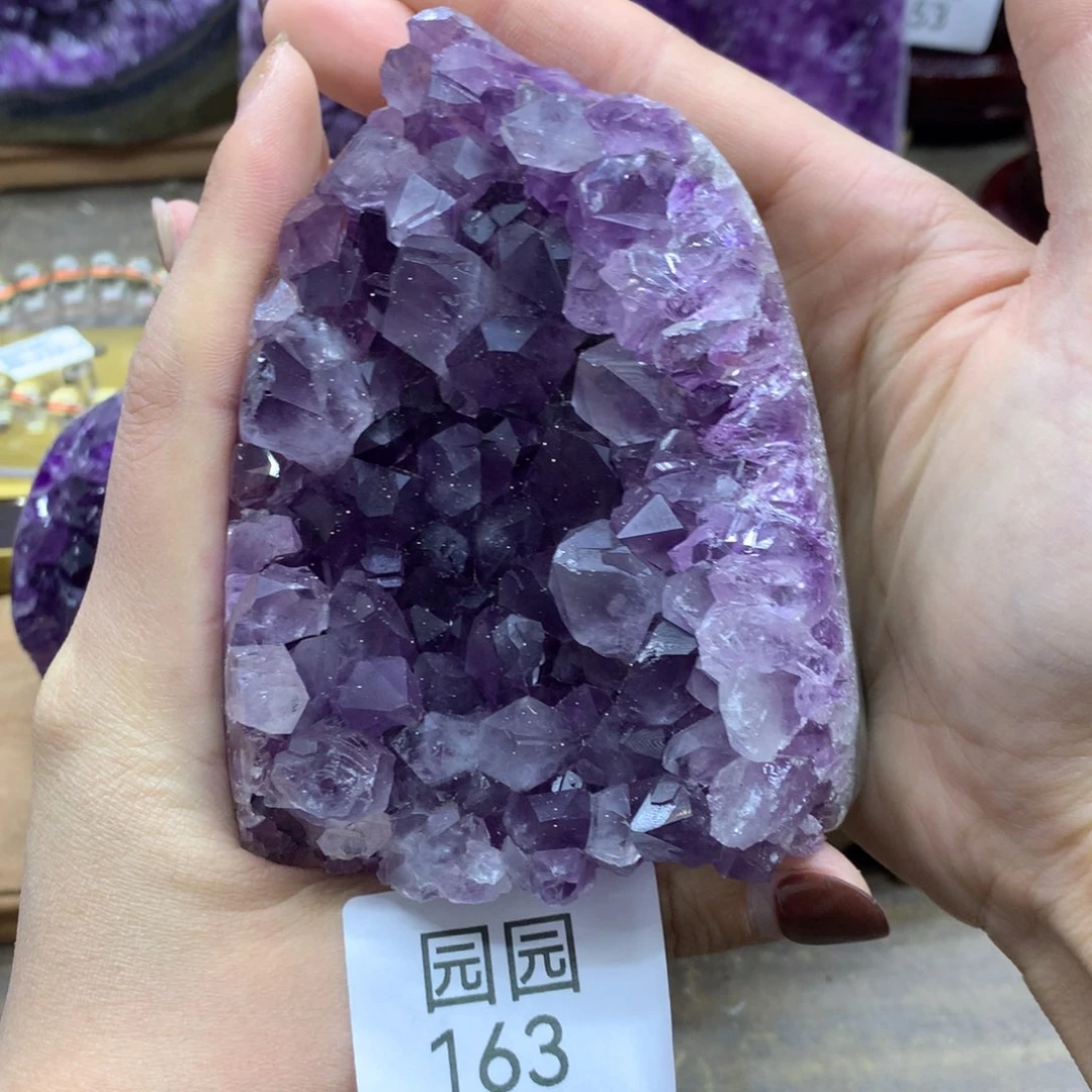 紫晶大型摆件（非配饰）未镶嵌