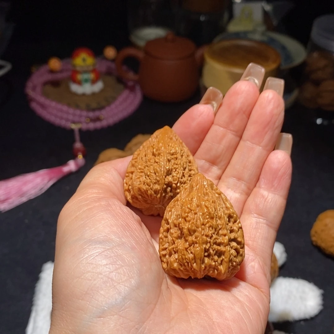 文玩核桃吊坠塔尖33