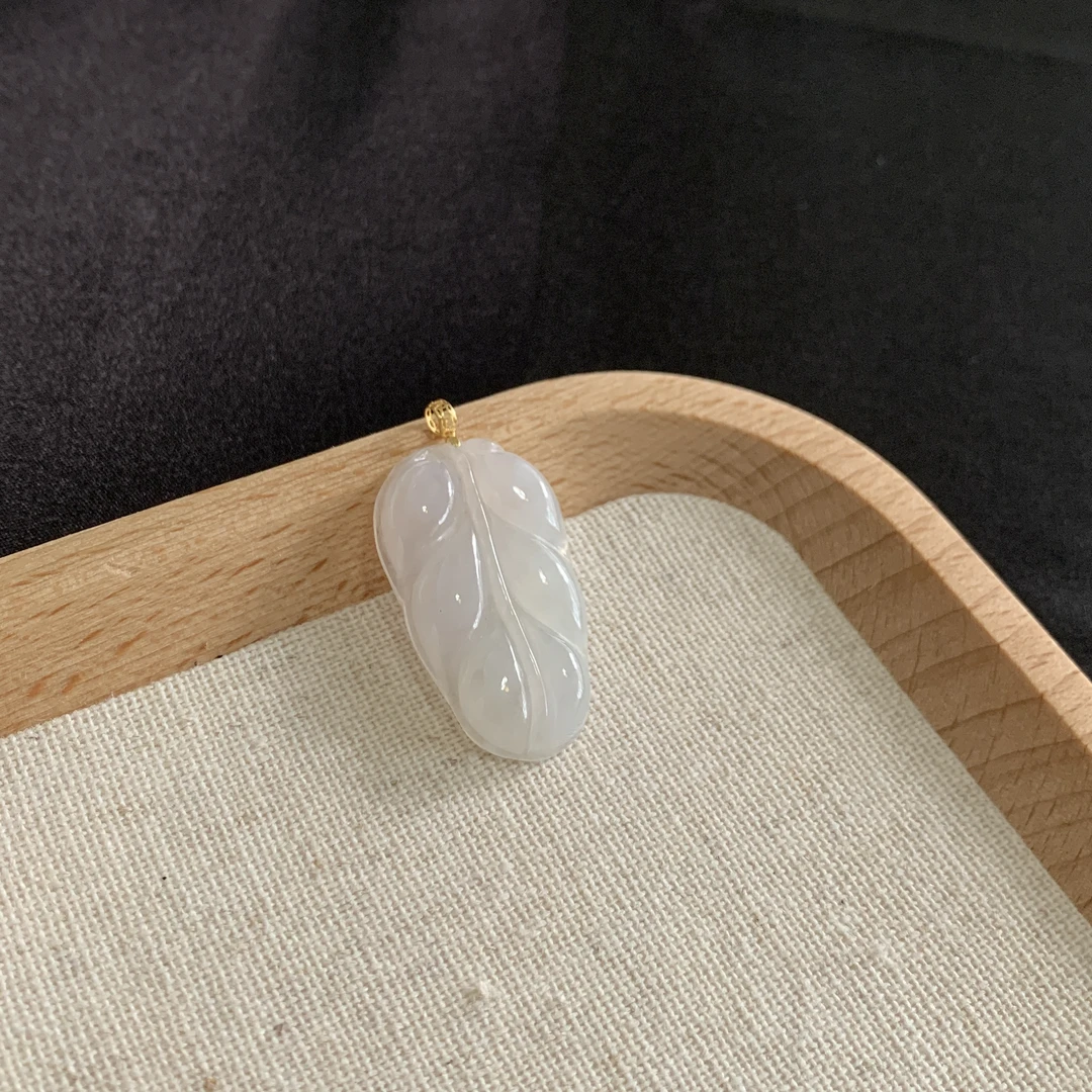 翡翠大叶子吊坠大业有成18k金扣头 天然缅A 约32×19×5mm