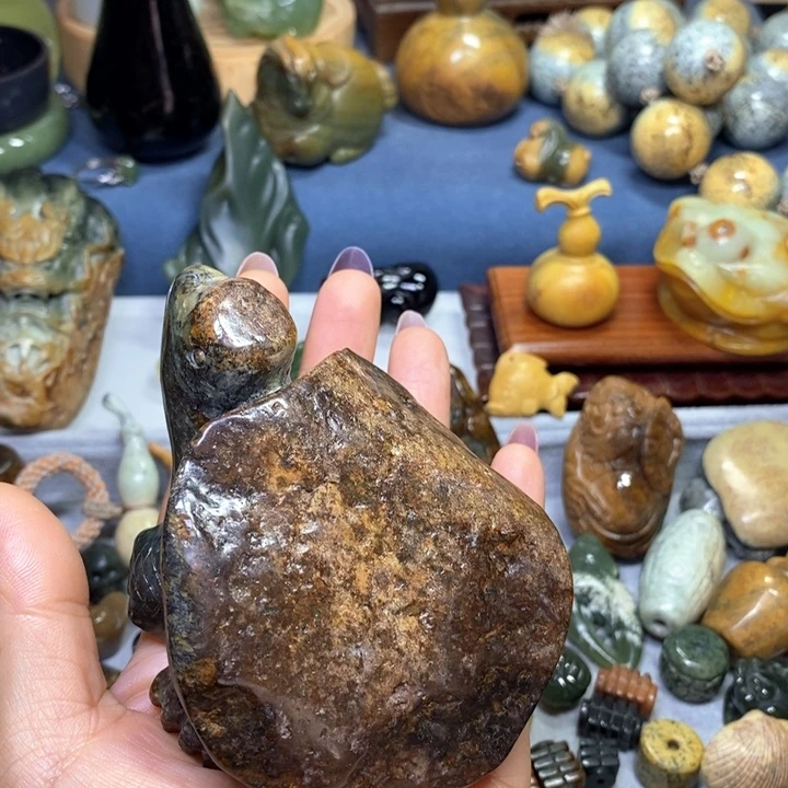岫岩河磨玉（透闪石质玉）未镶嵌摆件